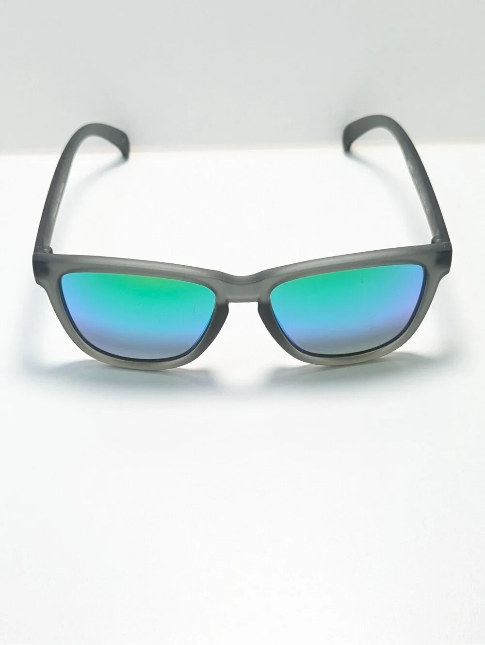 Goodr Silverback Squat Mobility UV Gray Square Men's Fashion Sunglasses